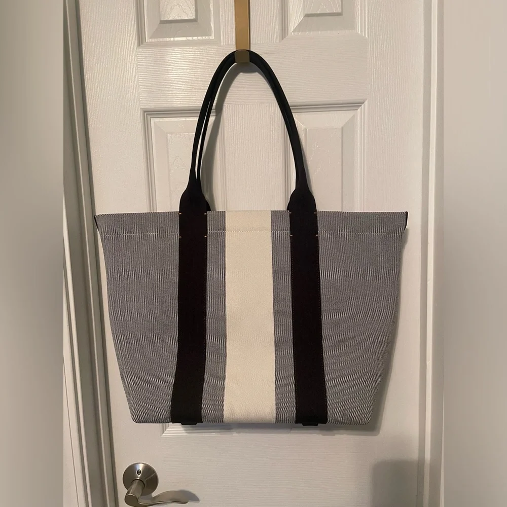Rothy’s Essential Tote - Gray Mist - Picture 4 of 5